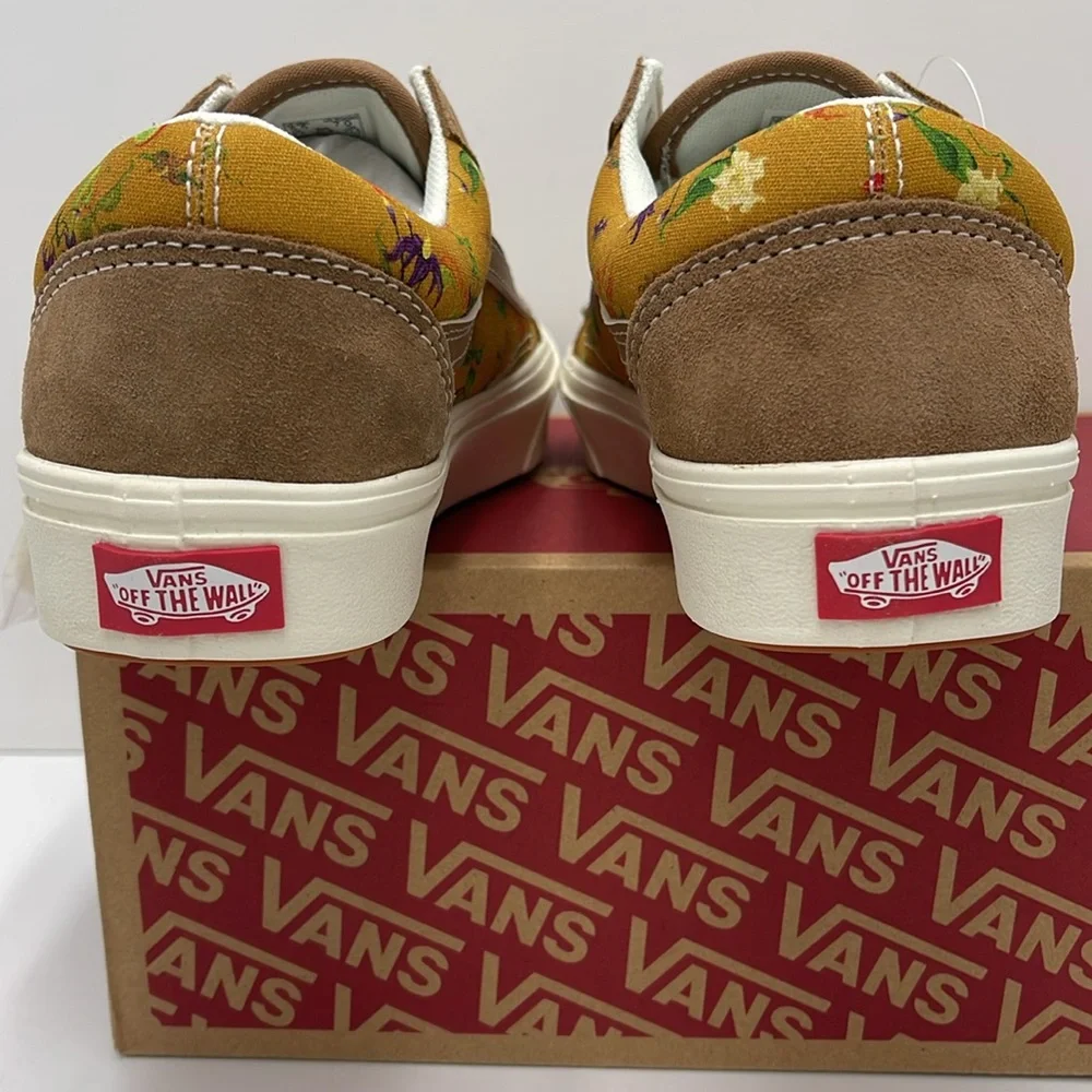 Vans WMNS Floral Tan Sneakers Comfycush Old
Fatal Floral Golden Brow
VN0A5DYC1M7 - Picture 13 of 16